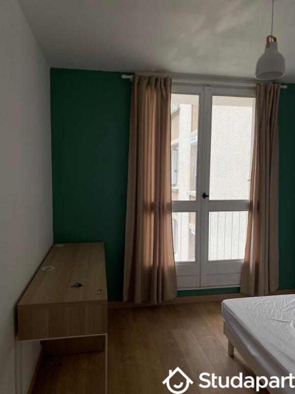 Chambre - 10 m² - 1 pièce
