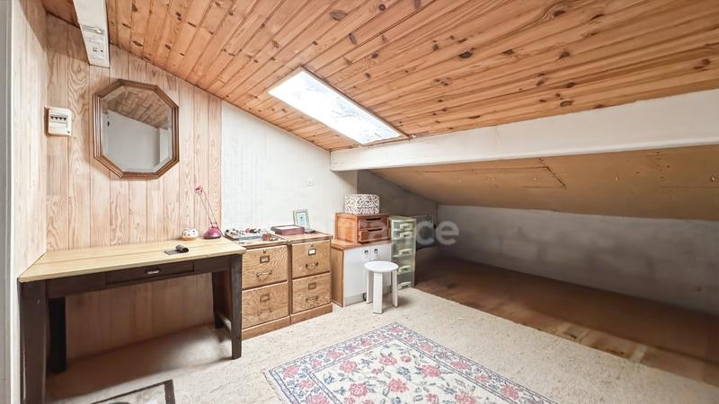 Maison - 146 m² - 9 pièces