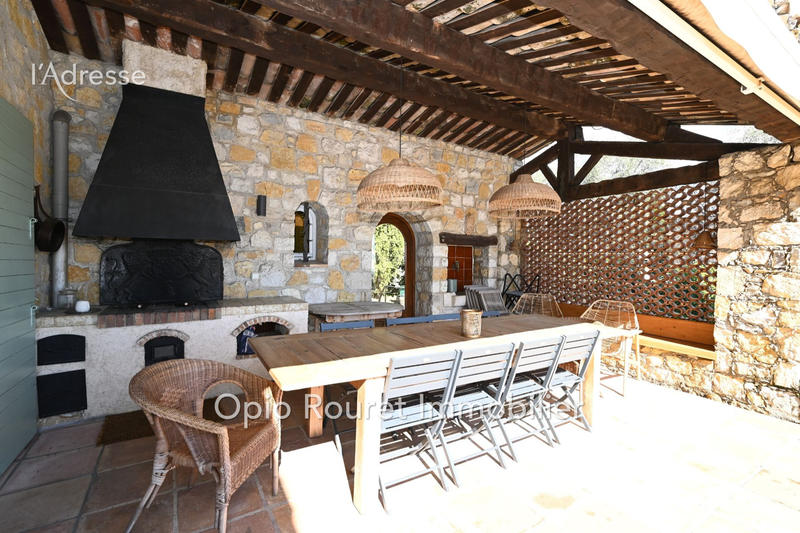 Maison - 231 m² - 7 pièces