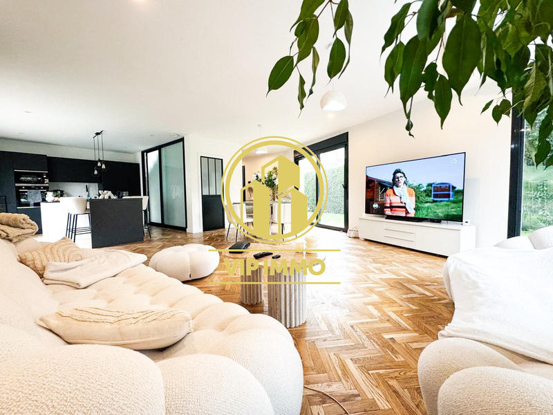 Maison - 120 m² - 7 pièces