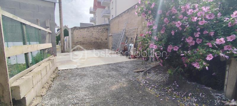 Maison - 181 m² - 8 pièces