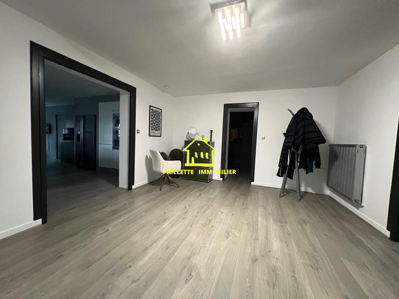 Maison - 275 m² - 7 pièces