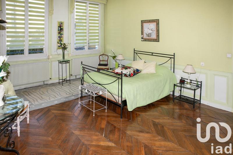 Maison de ville - 382 m² - 12 pièces