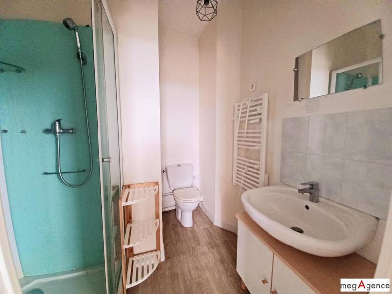 Maison - 250 m² - 11 pièces