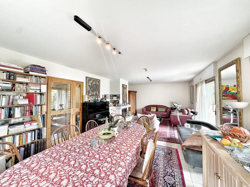 Maison - 231 m² - 7 pièces