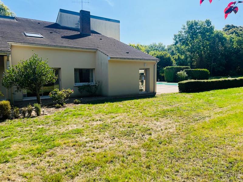 Maison - 359 m² - 11 pièces