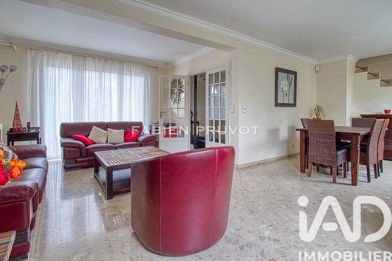 Maison - 151 m² - 7 pièces