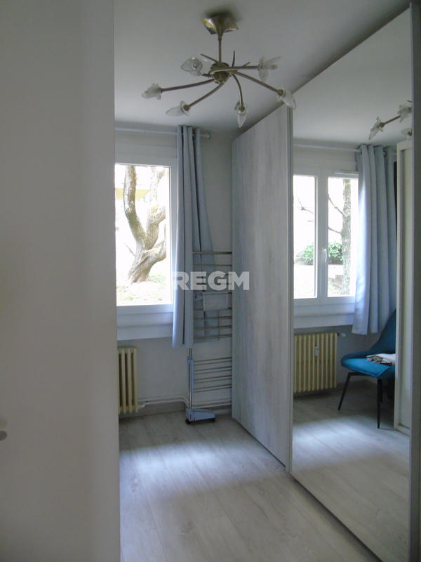 Appartement - 85 m² - 4 pièces