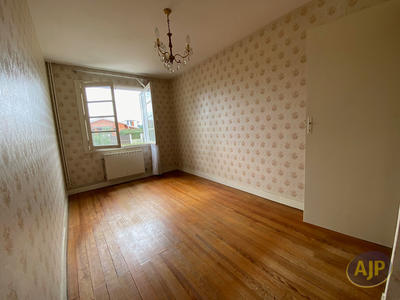 Maison - 101 m² - 5 pièces