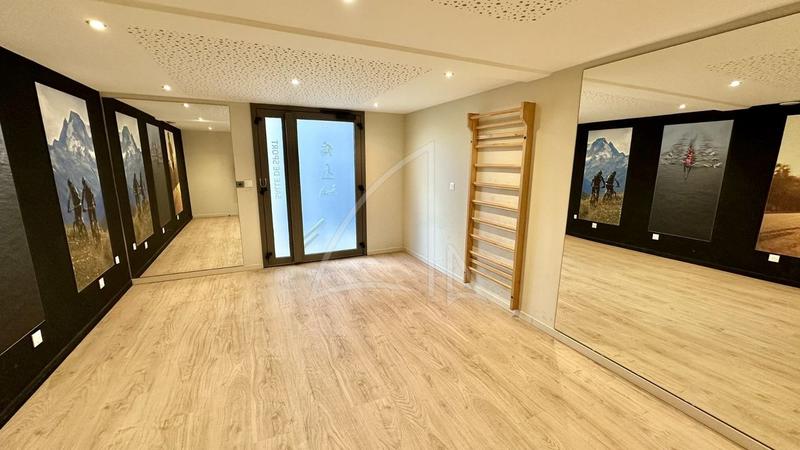 Bureau - 56 m² - 2 pièces