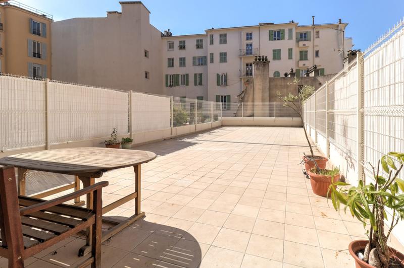 Appartement - 80 m² - 3 pièces