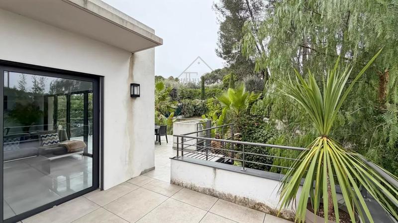 Villa - 170 m² - 6 pièces