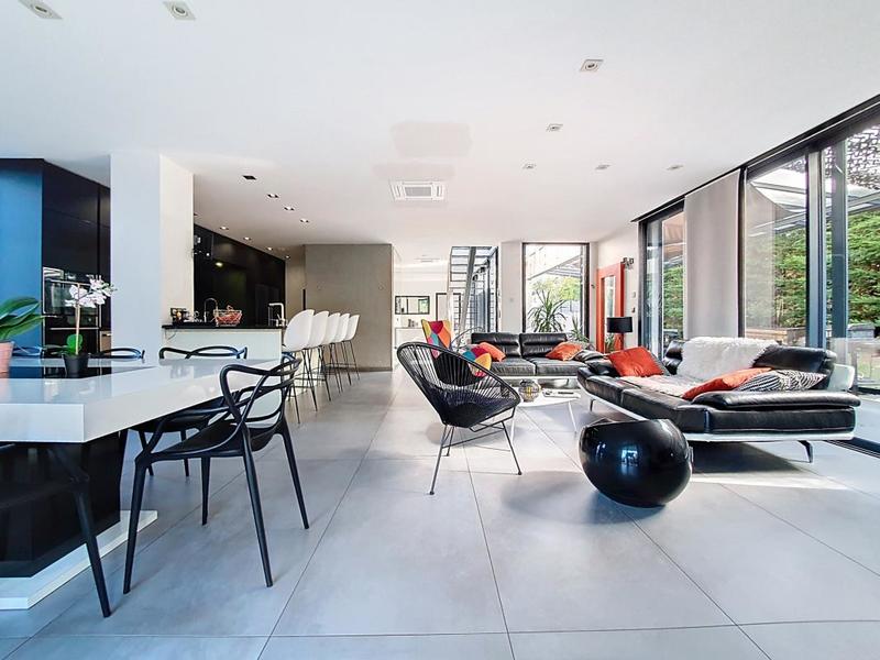 Maison - 169 m² - 5 pièces