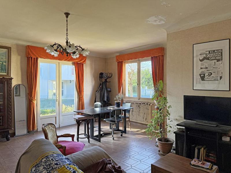 Maison - 340 m² - 14 pièces