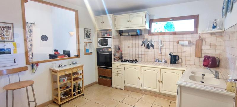 Maison - 212 m² - 7 pièces