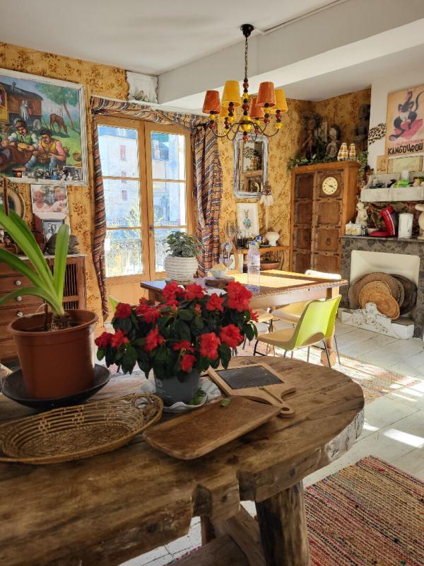 Maison - 400 m² - 8 pièces