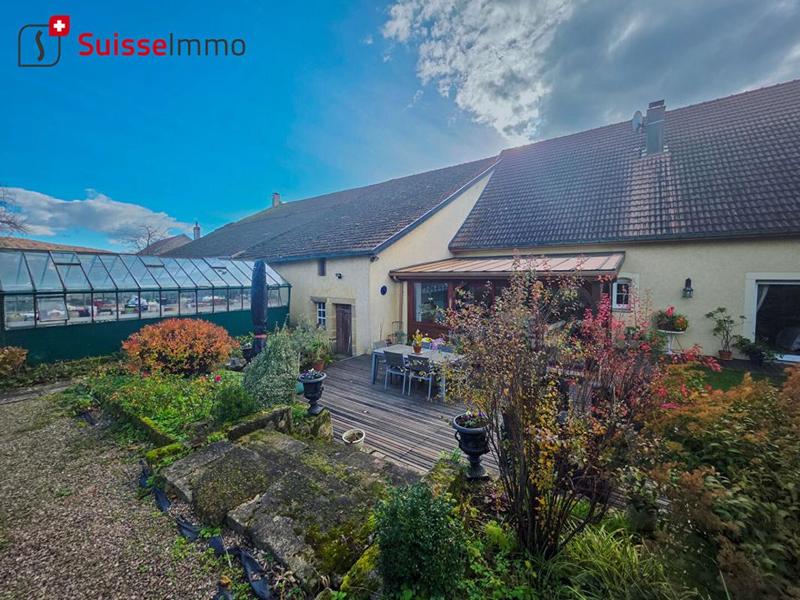 Propriété - 330 m² - 10 pièces