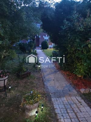 Maison de maîtres - 212 m² - 12 pièces