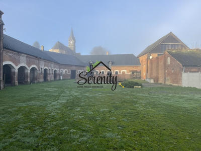 Maison ancienne - 1 081 m² - 11 pièces