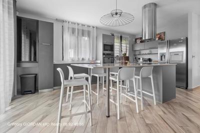 Maison - 138 m² - 5 pièces