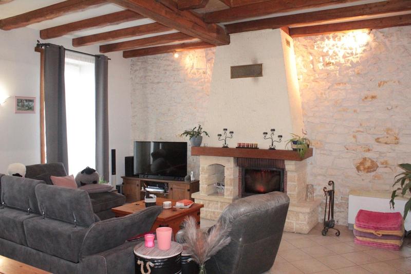 Maison - 241 m² - 10 pièces