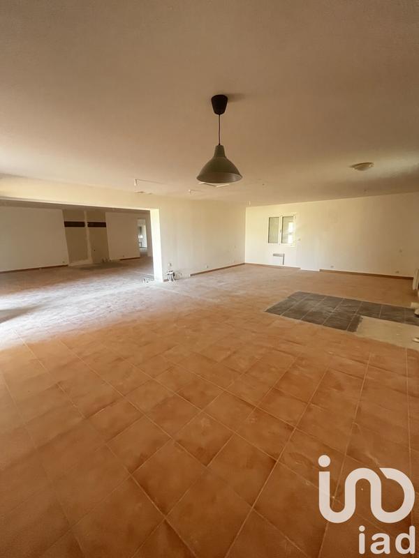 Maison - 330 m² - 6 pièces