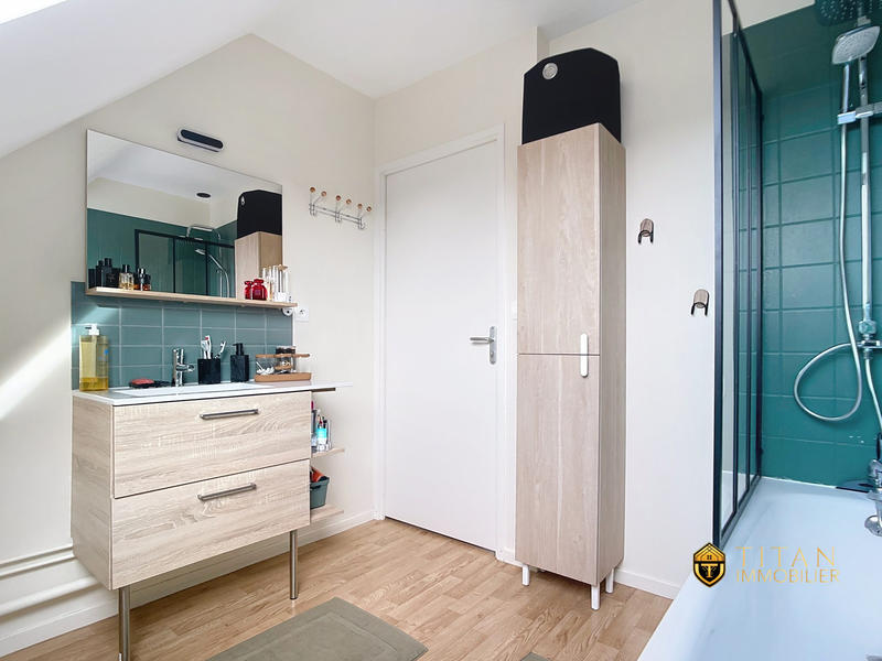 Maison - 84 m² - 5 pièces