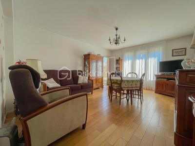 Appartement - 76 m² - 3 pièces