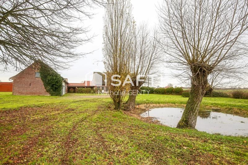 Maison - 328 m² - 9 pièces