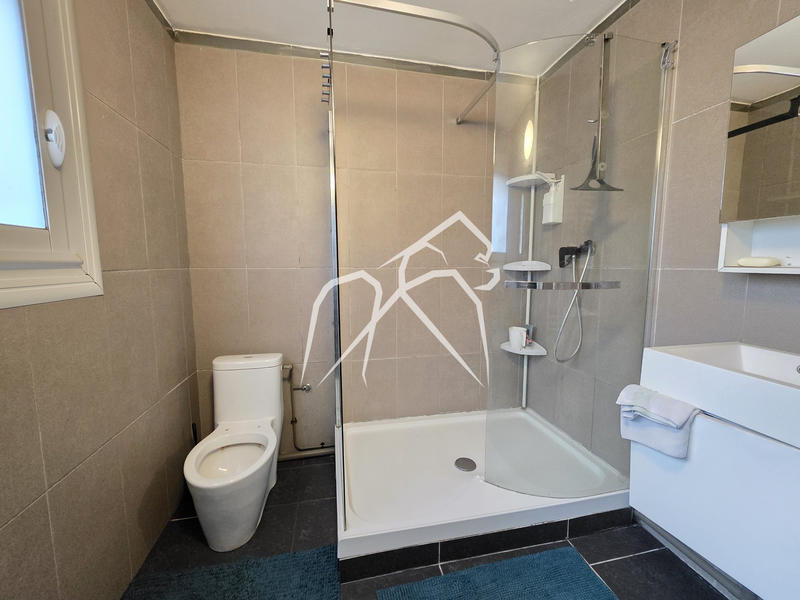 Maison - 96 m² - 4 pièces