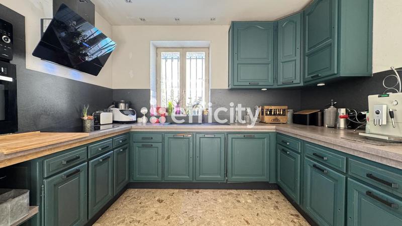 Maison en pierre - 450 m² - 17 pièces