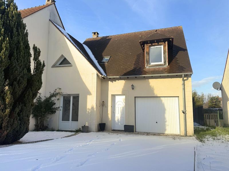 Maison - 98 m² - 4 pièces