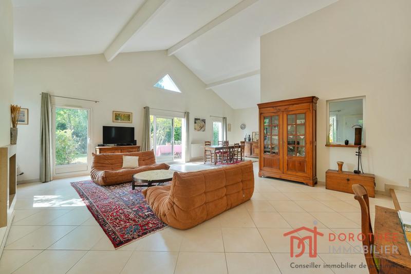 Maison - 141 m² - 8 pièces