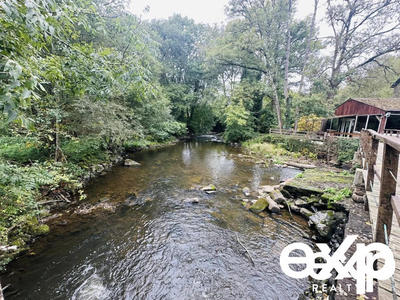 Maison - 310 m² - 8 pièces