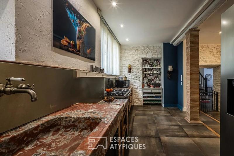 Moulin - 590 m² - 5 pièces