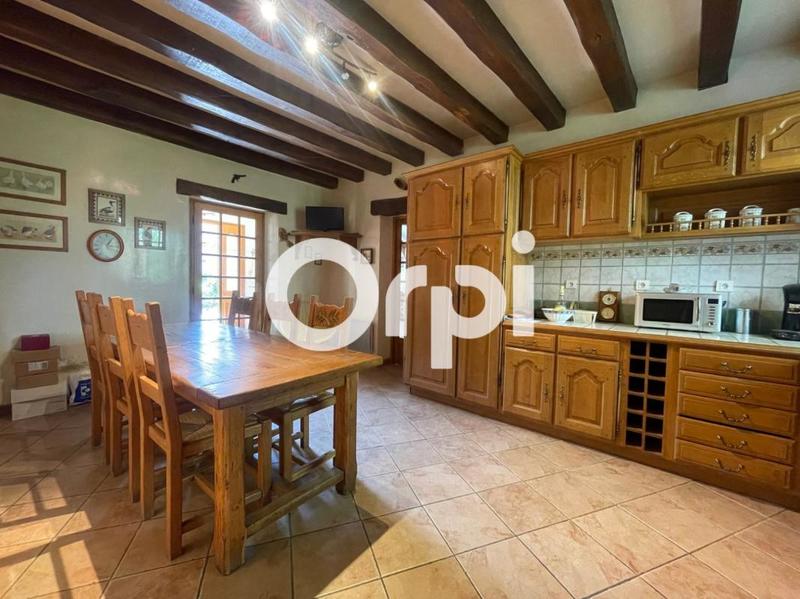 Maison - 211 m² - 6 pièces