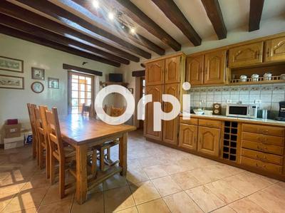 Maison - 211 m² - 6 pièces