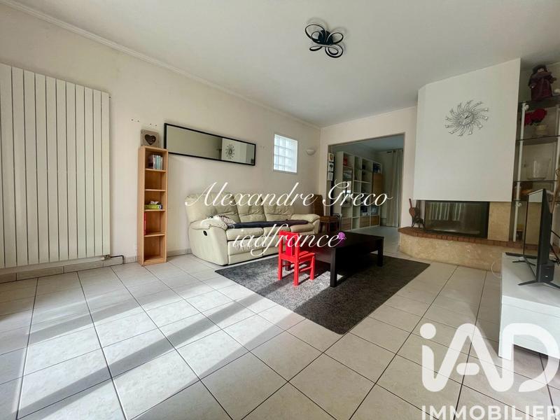 Maison - 185 m² - 8 pièces