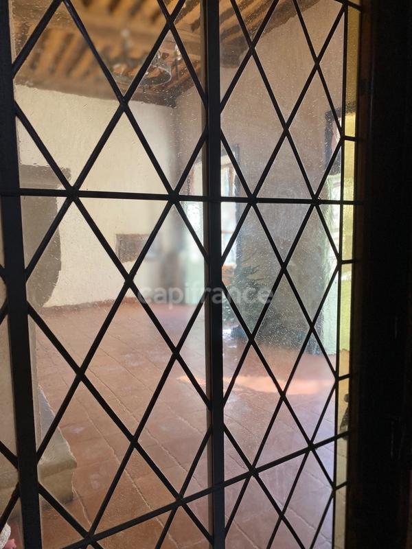 Maison - 265 m² - 10 pièces