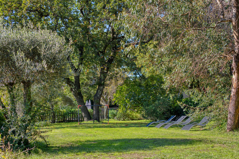 Propriété - 355 m² - 15 pièces