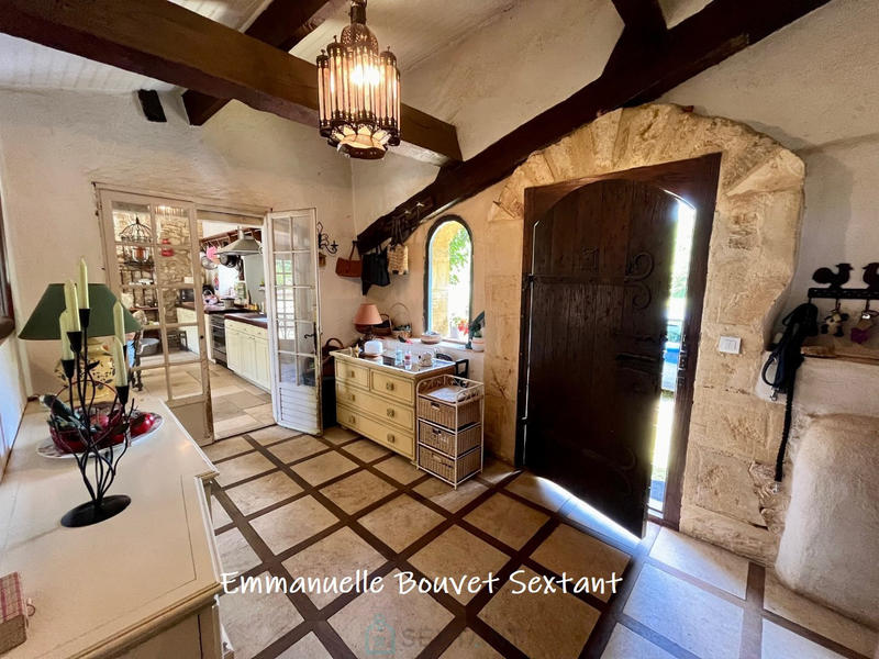 Maison - 240 m² - 7 pièces