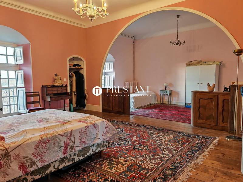 Château - 514 m² - 11 pièces