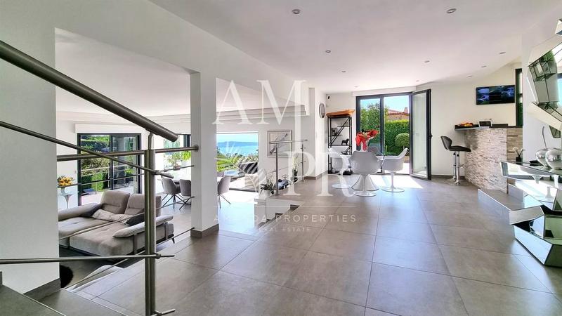 Villa - 185 m² - 7 pièces
