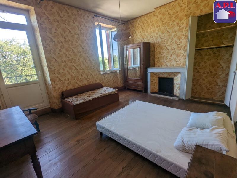 Maison - 240 m² - 7 pièces