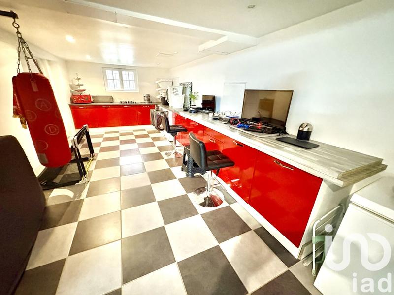 Maison - 137 m² - 8 pièces