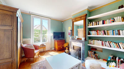 Maison - 180 m² - 8 pièces