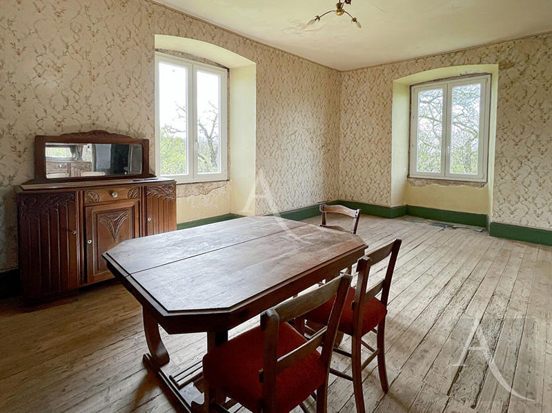 Maison - 102 m² - 4 pièces