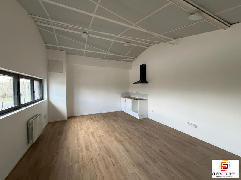 Local d'activités - 343 m²
