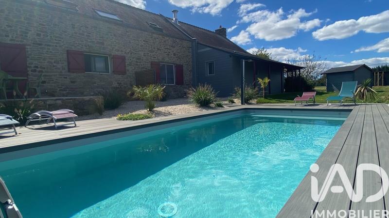 Maison - 226 m² - 8 pièces