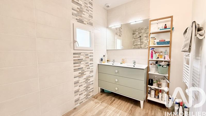 Maison - 212 m² - 8 pièces